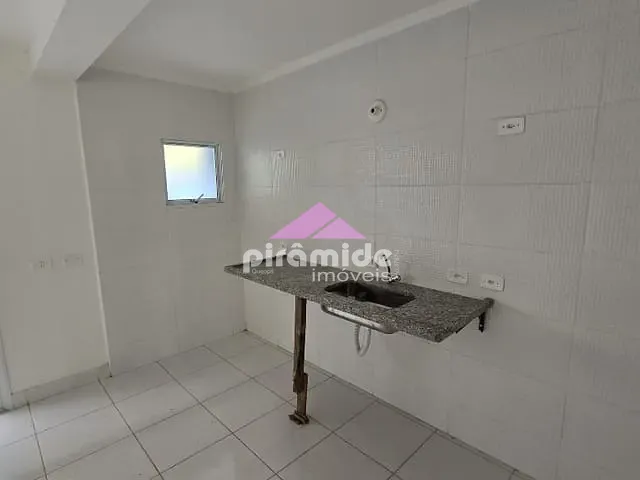 Casa com 80m² 3 quartos e 1 banheiro, à venda, no bairro Eugênio de Mello em São José dos Campos