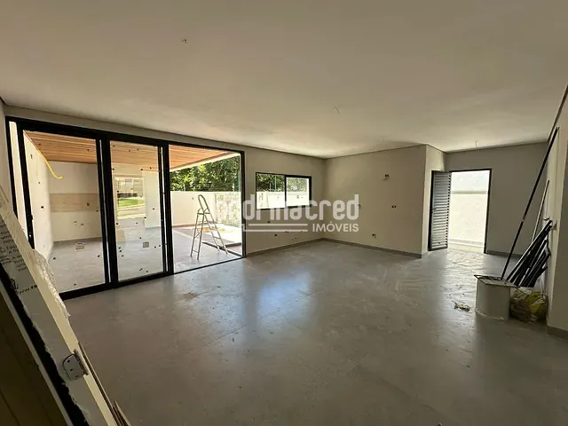 Casa com 250m² 3 quartos e 5 banheiros, à venda, no bairro Condominio Bella Vitta em Londrina