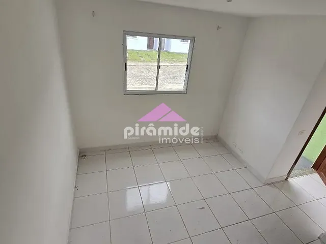 Casa com 70m² 2 quartos e 1 banheiro, à venda, no bairro Jardim Paulista em São José dos Campos