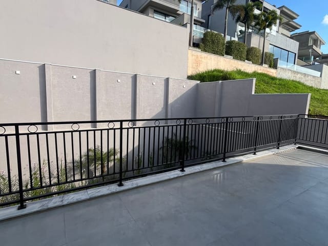Casa com 490m² 4 quartos e 6 banheiros, à venda, no bairro Alphaville em Santana de Parnaíba