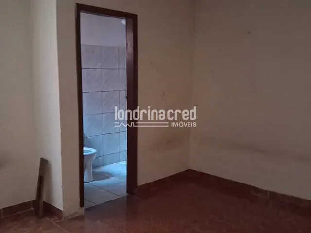 Casa 5 quartos e 3 banheiros, à venda, no bairro Leonor em Londrina
