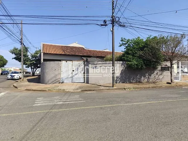 Casa 5 quartos e 3 banheiros, à venda, no bairro Leonor em Londrina