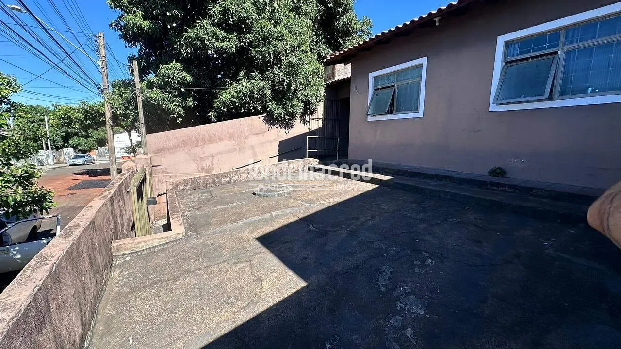 Casa, 3 quartos, 247 m² - Foto 1