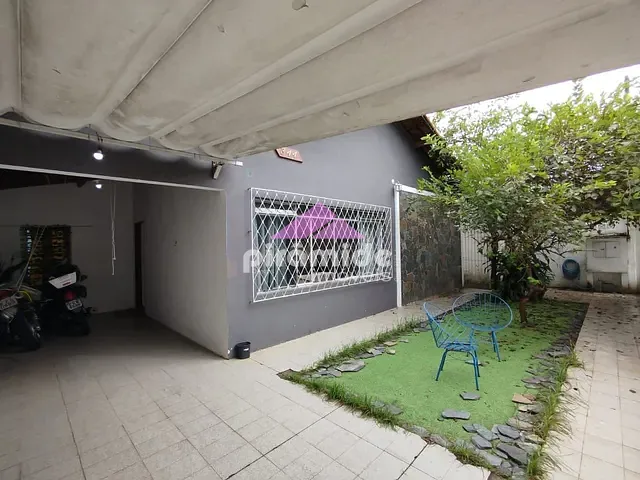 Casa com 250m² 3 quartos e 2 banheiros, à venda, no bairro Vila Betânia em São José dos Campos