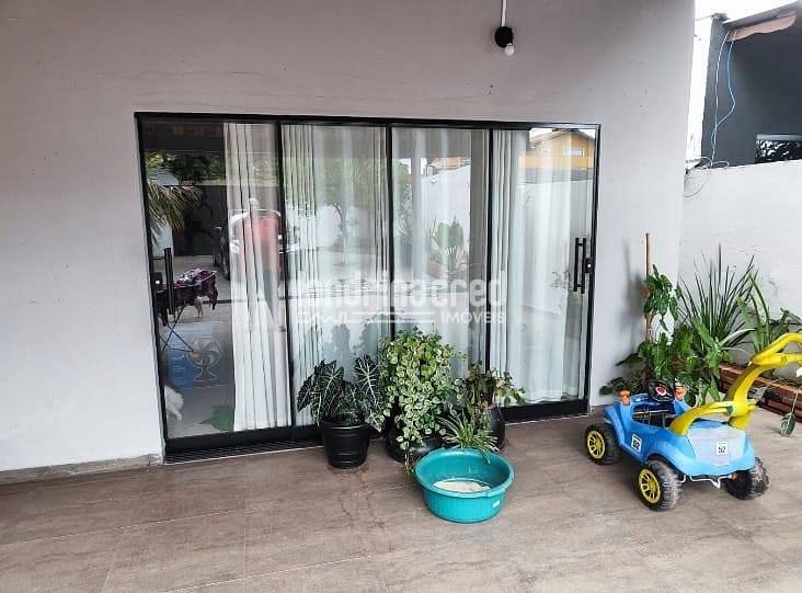 Casa, 4 quartos, 230 m² - Foto 2