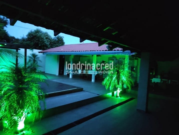 Casa, 4 quartos, 230 m² - Foto 1