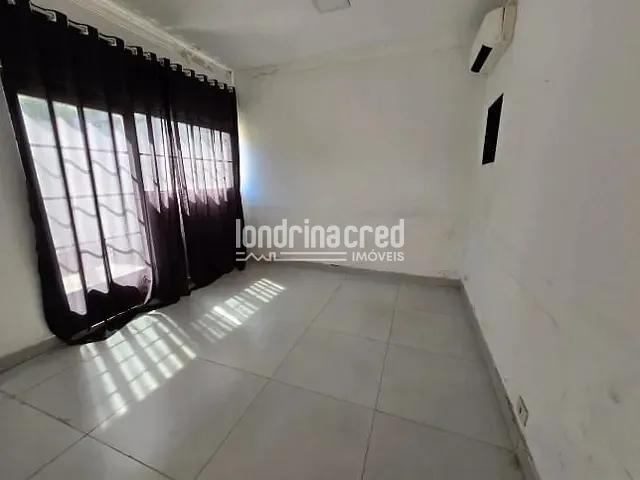 Casa 4 quartos e 5 banheiros, à venda, no bairro Jardim Nápoles em Londrina