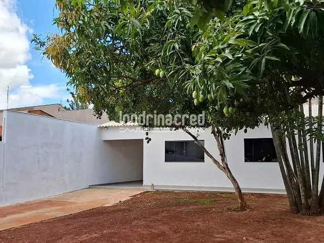 Casa com 450m² 3 quartos e 2 banheiros, à venda, no bairro Santos Dumont em Londrina