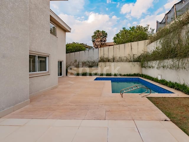 Casa com 850m² 7 quartos e 10 banheiros, à venda ou para alugar, no bairro Alphaville em Santana de Parnaíba