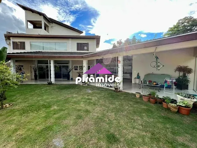Casa com 450m², à venda, no bairro Jardim Esplanada em São José dos Campos
