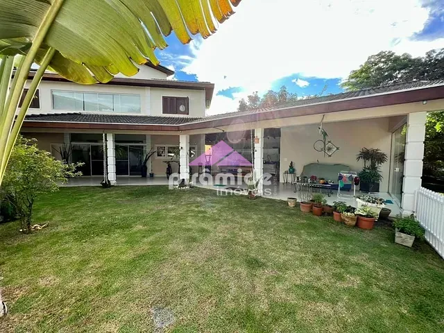 Casa com 450m², à venda, no bairro Jardim Esplanada em São José dos Campos