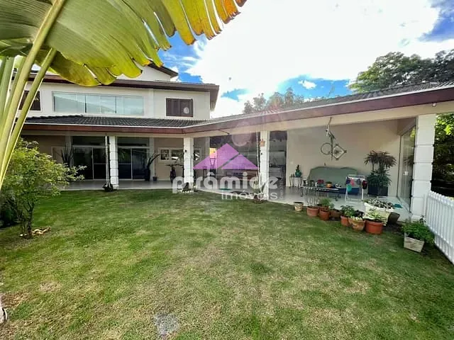 Casa com 450m², à venda, no bairro Jardim Esplanada em São José dos Campos