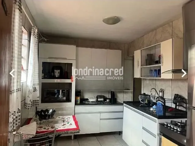 Casa 2 quartos e 1 banheiro, à venda, no bairro Bandeirantes em Londrina
