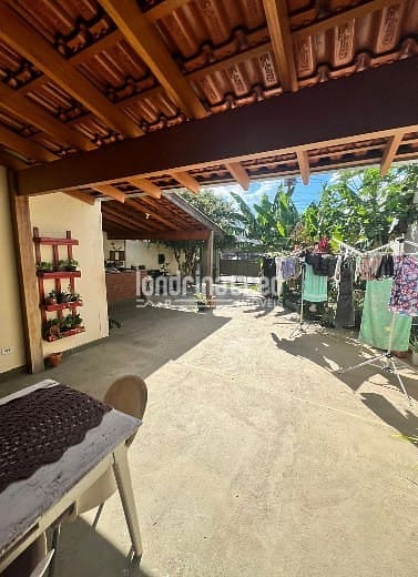 Casa, 5 quartos, 166 m² - Foto 1