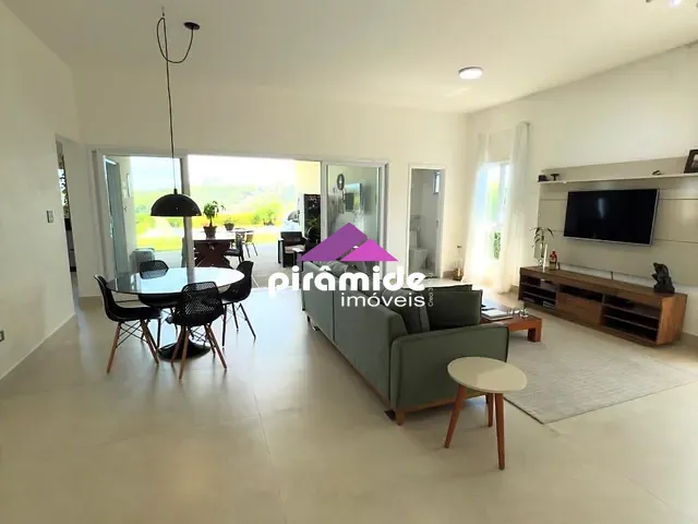 Casa com 1000m² 3 quartos e 5 banheiros, à venda, no bairro Loteamento Residencial Parque Lago Dourado em Jacareí