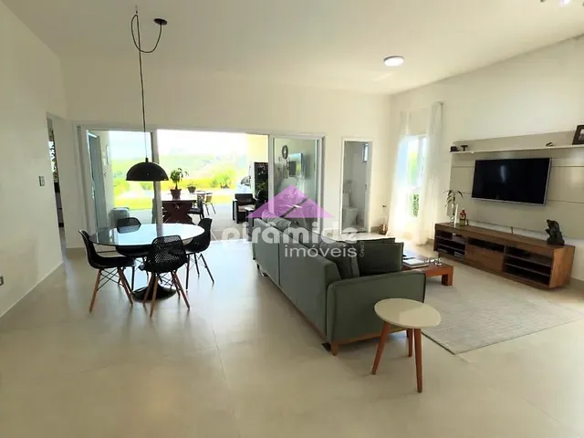 Casa com 1000m² 3 quartos e 5 banheiros, à venda, no bairro Loteamento Residencial Parque Lago Dourado em Jacareí