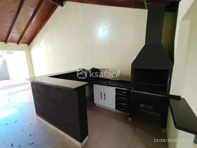 Casa com 360m² 3 quartos e 3 banheiros, para alugar, no bairro Jardim Aero Rancho em Campo Grande