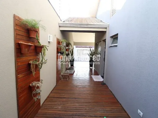 Casa com 205m² 3 quartos e 2 banheiros, à venda, no bairro Jardim Neman Sahyun em Londrina