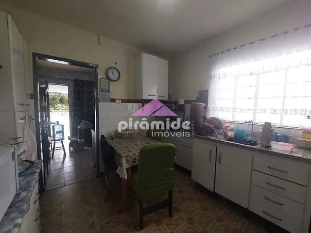 Casa com 300m² 4 quartos e 3 banheiros, à venda, no bairro Alto da Ponte em São José dos Campos
