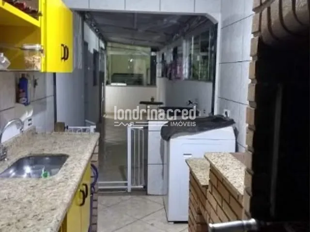 Casa 4 quartos e 3 banheiros, à venda, no bairro Cafezal em Londrina