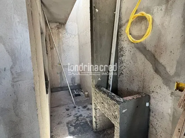 Casa 3 quartos e 2 banheiros, à venda, no bairro PARQUE TAUÁ em Londrina