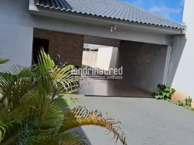 Casa com 385m² 3 quartos e 2 banheiros, à venda, no bairro Vila Agari em Apucarana