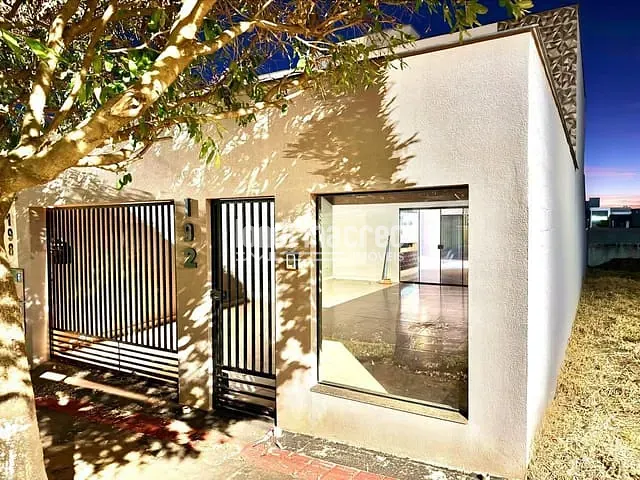 Casa 3 quartos e 4 banheiros, à venda, no bairro Terras de Santana em Londrina