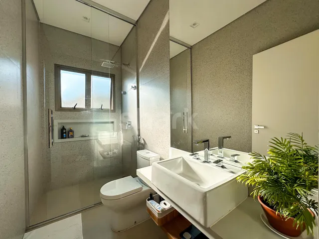 Casa com 698m² 4 quartos e 6 banheiros, à venda, no bairro Alphaville em Santana de Parnaíba