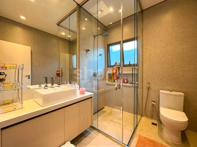Casa com 698m² 4 quartos e 6 banheiros, à venda, no bairro Alphaville em Santana de Parnaíba
