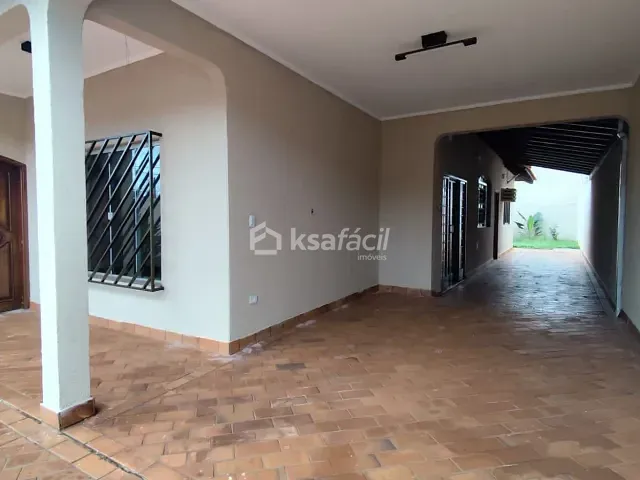 Casa com 360m² 3 quartos e 3 banheiros, para alugar, no bairro Vila Vilas Boas em Campo Grande