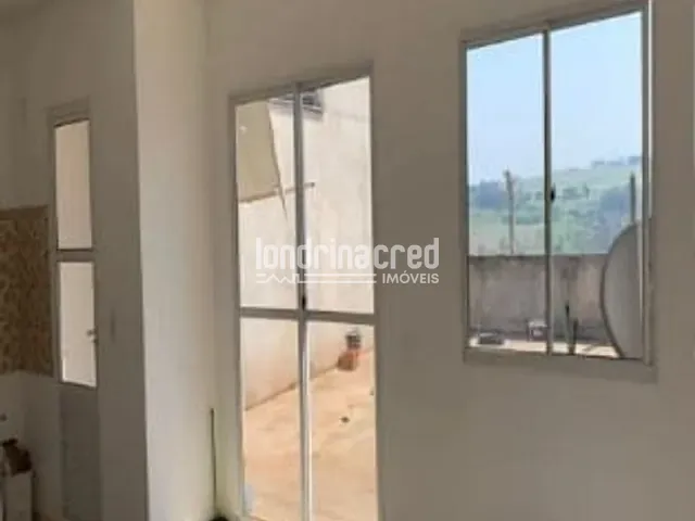 Casa com 143m² 2 quartos e 1 banheiro, à venda, no bairro CONDOMÍNIO TERRA NOVA em Londrina
