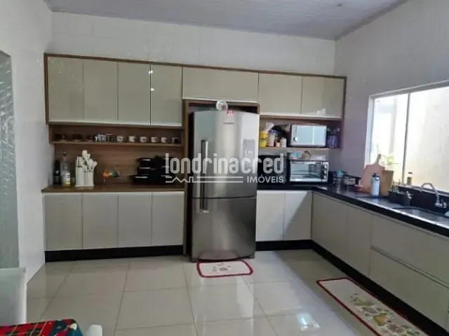 Casa 3 quartos e 2 banheiros, à venda, no bairro CONJ JOSÉ PIRES DE GODOY em Ibiporã