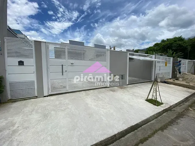 Casa com 100m² 2 quartos e 1 banheiro, à venda, no bairro Massaguaçu em Caraguatatuba