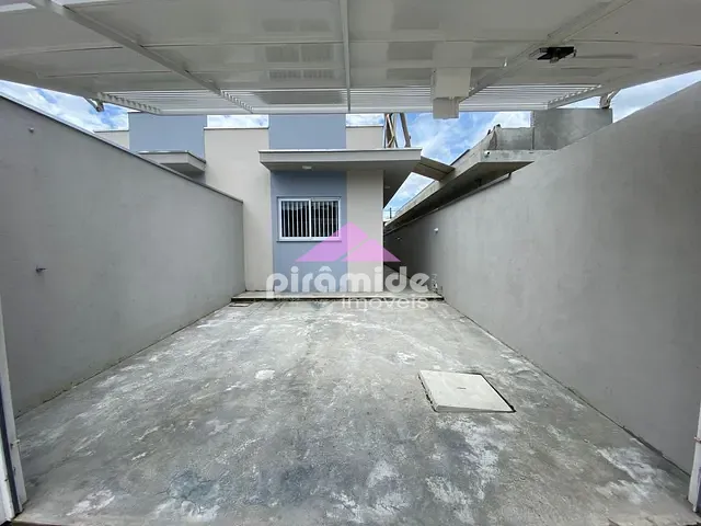 Casa com 100m² 2 quartos e 1 banheiro, à venda, no bairro Massaguaçu em Caraguatatuba