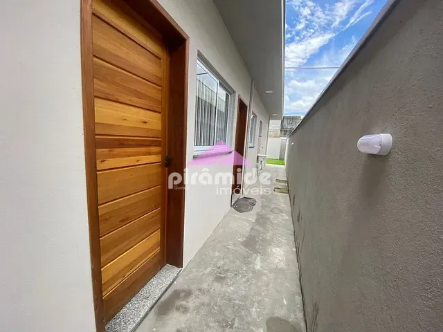 Casa com 100m² 2 quartos e 1 banheiro, à venda, no bairro Massaguaçu em Caraguatatuba