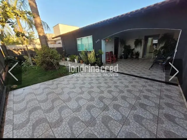Casa com 300m² 5 quartos e 3 banheiros, à venda, no bairro Califórnia em Londrina