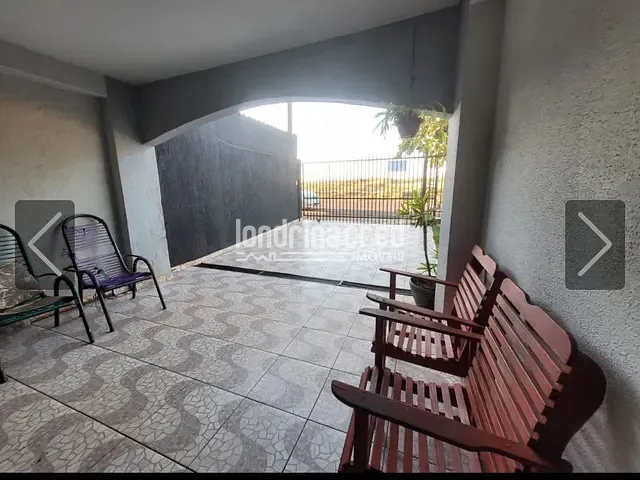 Casa com 300m² 5 quartos e 3 banheiros, à venda, no bairro Califórnia em Londrina
