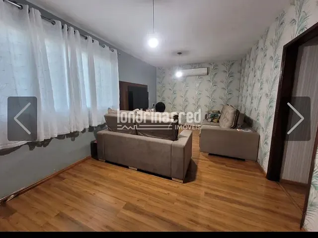 Casa com 300m² 5 quartos e 3 banheiros, à venda, no bairro Califórnia em Londrina