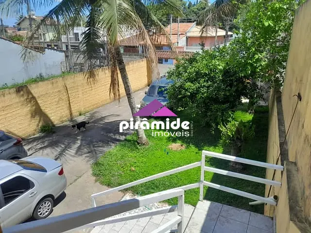Casa com 300m² 2 quartos e 2 banheiros, à venda, no bairro Pontal de Santa Marina em Caraguatatuba