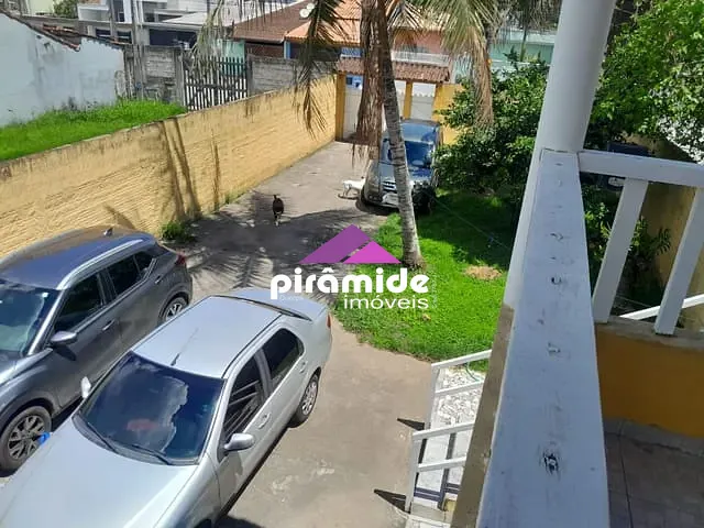 Casa com 300m² 2 quartos e 2 banheiros, à venda, no bairro Pontal de Santa Marina em Caraguatatuba