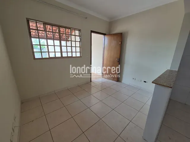 Casa com 176m² 3 quartos e 1 banheiro, à venda, no bairro Jardim Vale do Cedro em Londrina