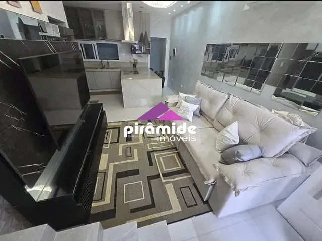 Casa com 120m², à venda, no bairro Balneário Mar Azul em Caraguatatuba