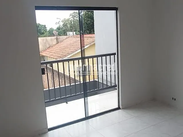 Casa 2 quartos e 1 banheiro, à venda, no bairro Jardim Bavária em Londrina