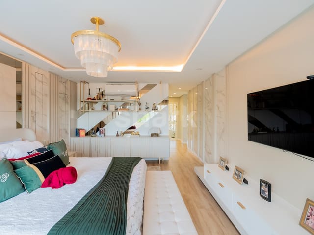 Casa com 720m² 4 quartos e 6 banheiros, à venda, no bairro Alphaville Residencial Zero em Barueri