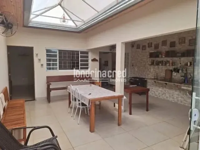 Casa com 300m² 2 quartos e 3 banheiros, à venda, no bairro PARQUE RESIDENCIAL PORTO SEGURO em Primeiro de Maio