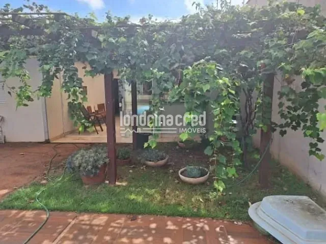 Casa com 300m² 2 quartos e 3 banheiros, à venda, no bairro PARQUE RESIDENCIAL PORTO SEGURO em Primeiro de Maio