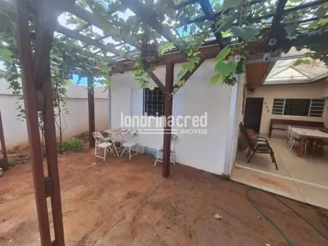 Casa com 300m² 2 quartos e 3 banheiros, à venda, no bairro PARQUE RESIDENCIAL PORTO SEGURO em Primeiro de Maio