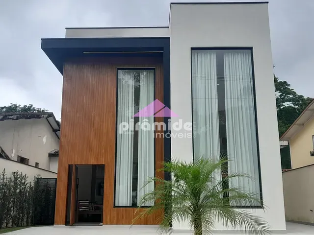 Casa com 360m² 4 quartos e 5 banheiros, à venda, no bairro Park Imperial em Caraguatatuba