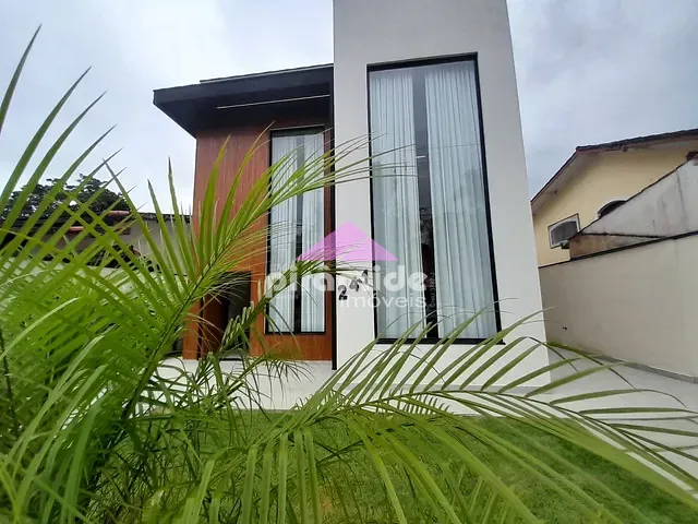 Casa com 360m² 4 quartos e 5 banheiros, à venda, no bairro Park Imperial em Caraguatatuba