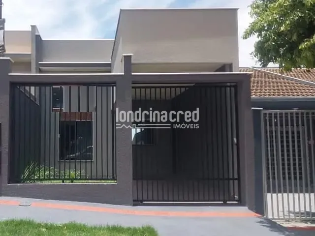 Casa 2 quartos e 2 banheiros, à venda, no bairro Colinas em Londrina